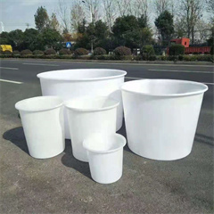 各种规格塑料桶